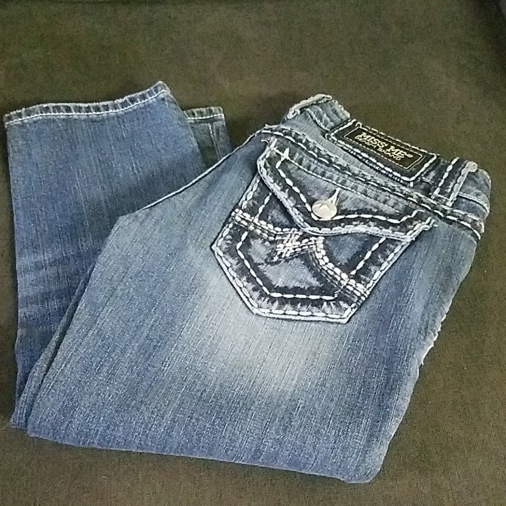 Capri pants